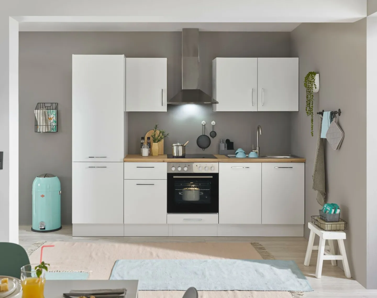 Bega BBK Küchenblock mit E-Geräten CORNWALL (Zeile-Kühlschrank) I* Küchenzeilen Mit Geräten