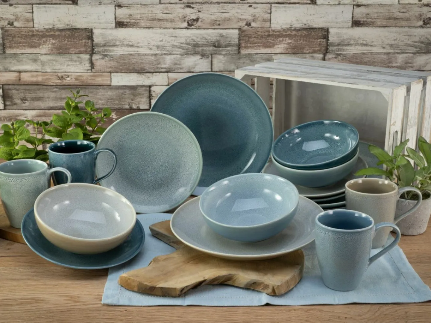 CreaTable PorzellanHausGmbH Kombiservice 16tlg. REACTIVE AQUA* Geschirr & Besteck