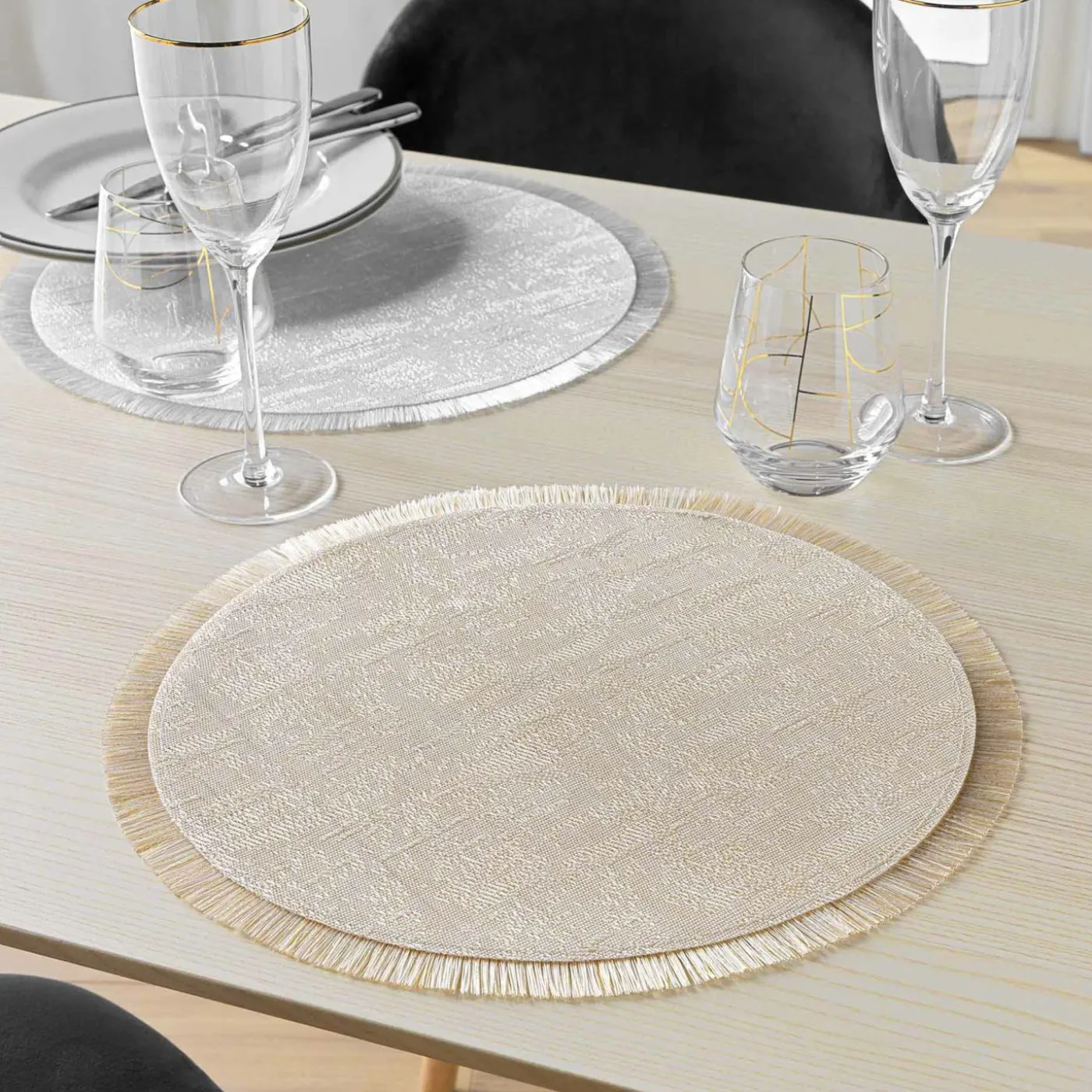 Tischset rund mit Fäden JOALIE